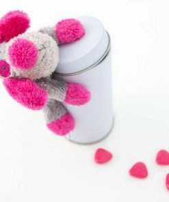 Alternative view of Peluche chien aimanté fuchsia/gris