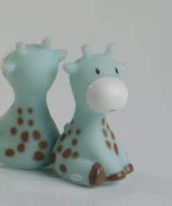 Dragées baptême girafe bleu aimantée