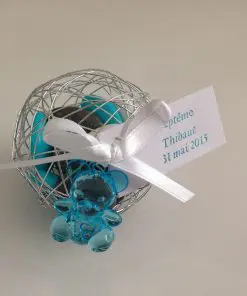 Boule métallique à dragées avec pendentif ourson turquoise