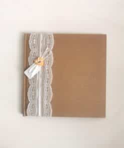 Livre d'or Kraft et dentelle