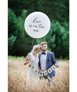 Alternative view of Ballon géant mariage - Love is in the air