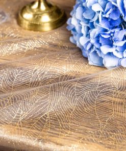 chemin de table feuillage or