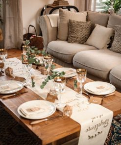 Déco baptême blanc et or chemin de table en lin