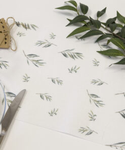 chemin de table avec branches d'olivier