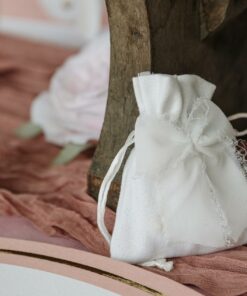 sachet a dragees coton et noeud mousseline
