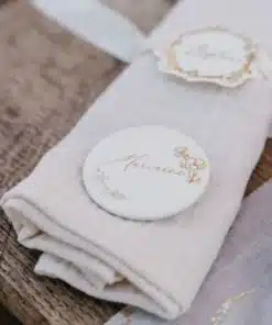 Alternative view of Badge Parrain/Marraine - Crème et Or- Lot de 2