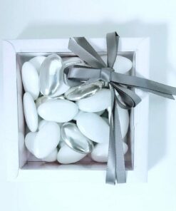 boite a dragees carré blanc et couvercle transparent 2