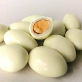 Dragées amande enrobée chocolat blanc aromatisé vanille