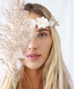 accessoire couronne fleuri cheveux blanc