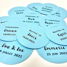 Etiquette à dragées ronde bleu ciel