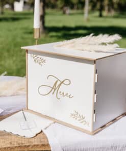 Urne en bois blanc et or merci