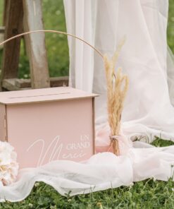 Urne en bois rose et blanc